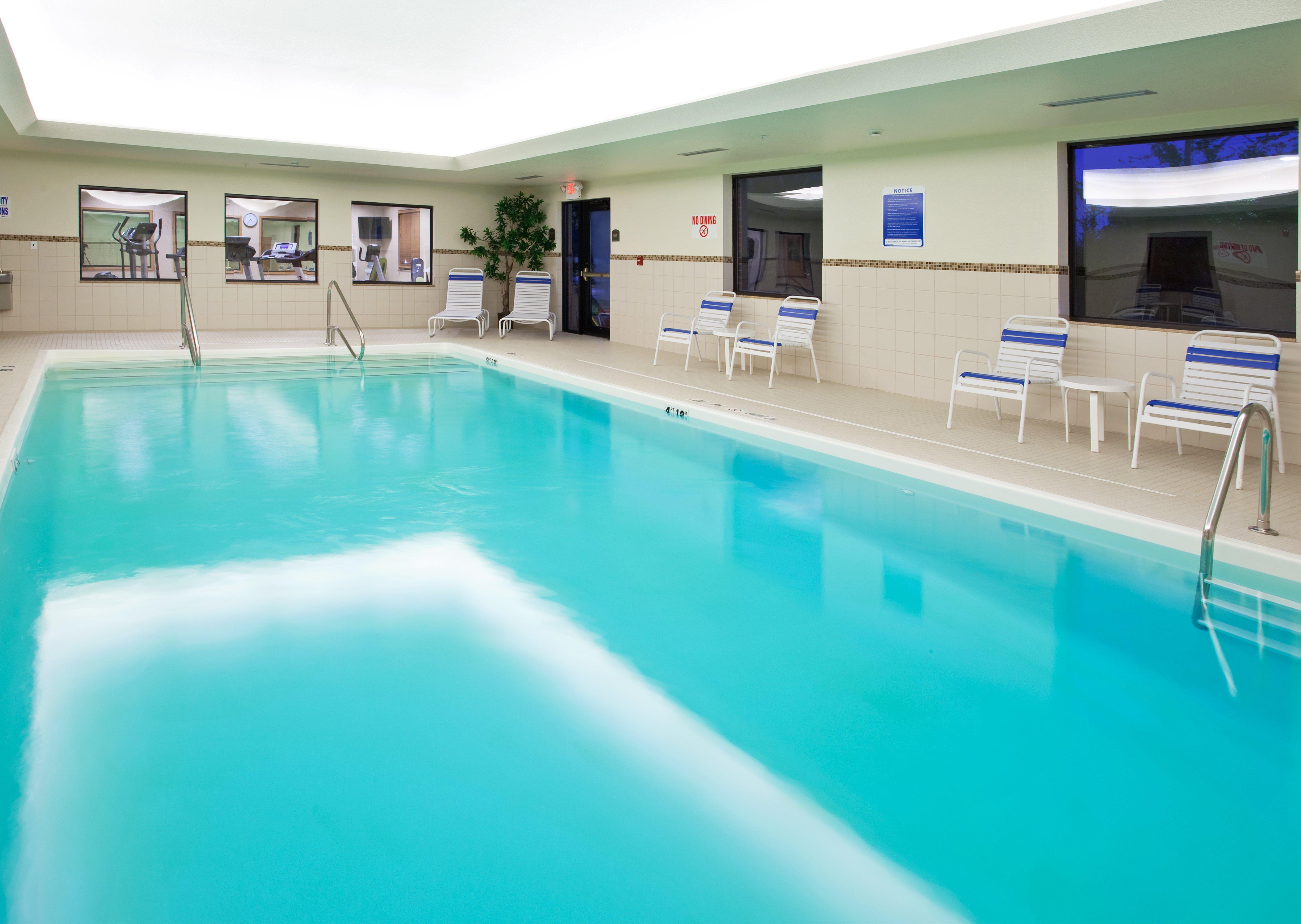 Holiday Inn Express Hotel & Suites Chesterfield - Selfridge Area By Ihg Exterior photo