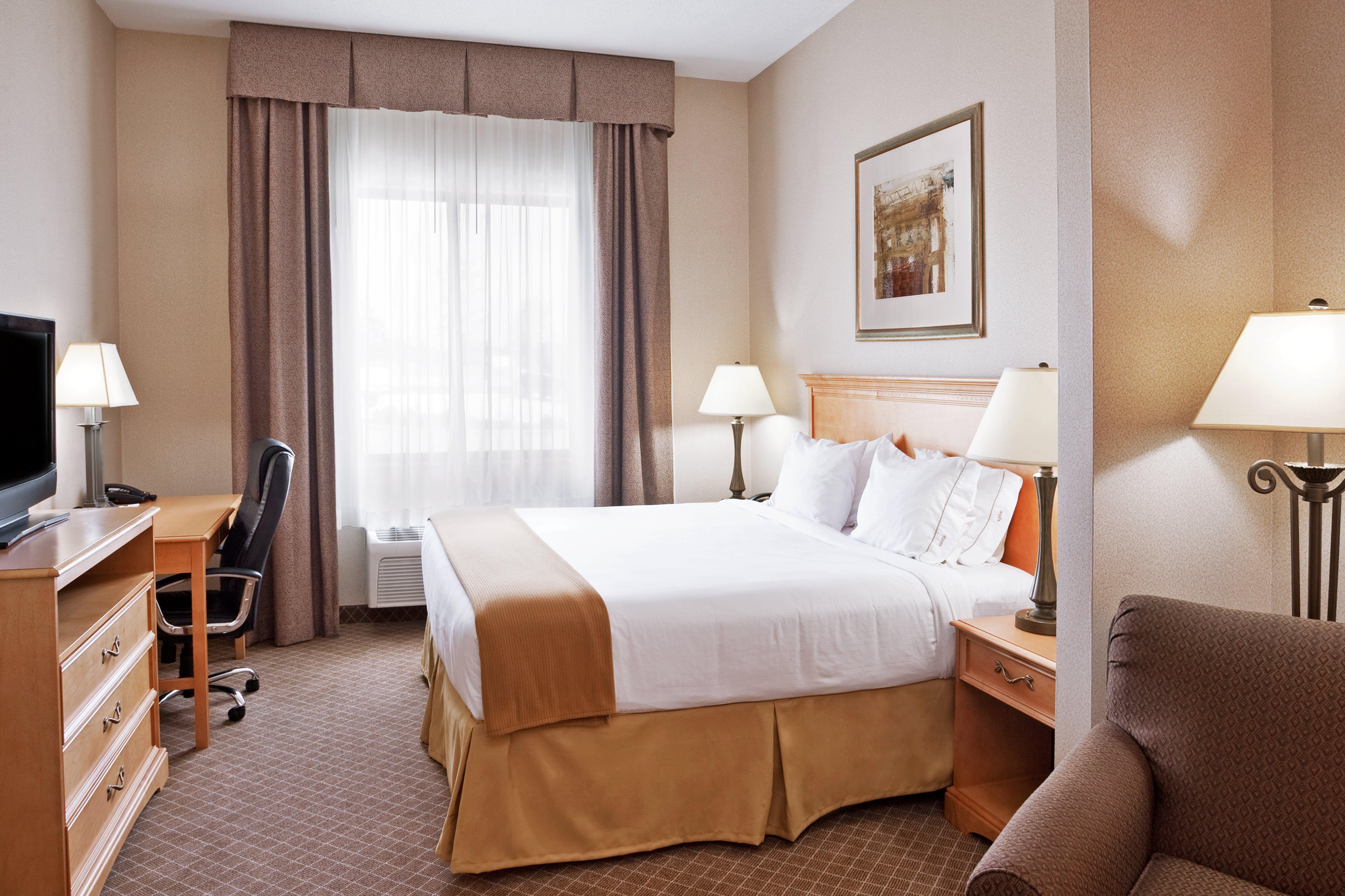 Holiday Inn Express Hotel & Suites Chesterfield - Selfridge Area By Ihg Exterior photo